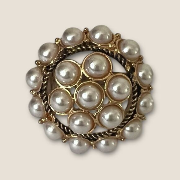 Pearls Cluster ring size 9, in gold tone - Picture 4 of 11